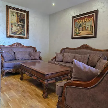 Апартаменты Family Lux Apartmant