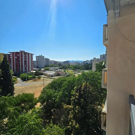 Family Lux Apartmant דירה פודגוריצה